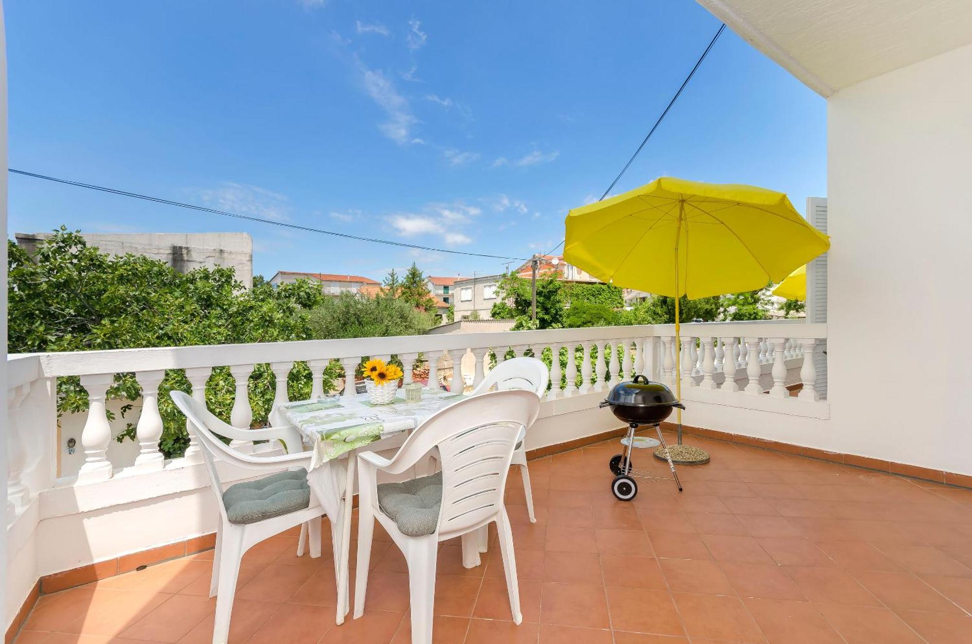 Apartment And Rooms Artina Vodice Exterior photo
