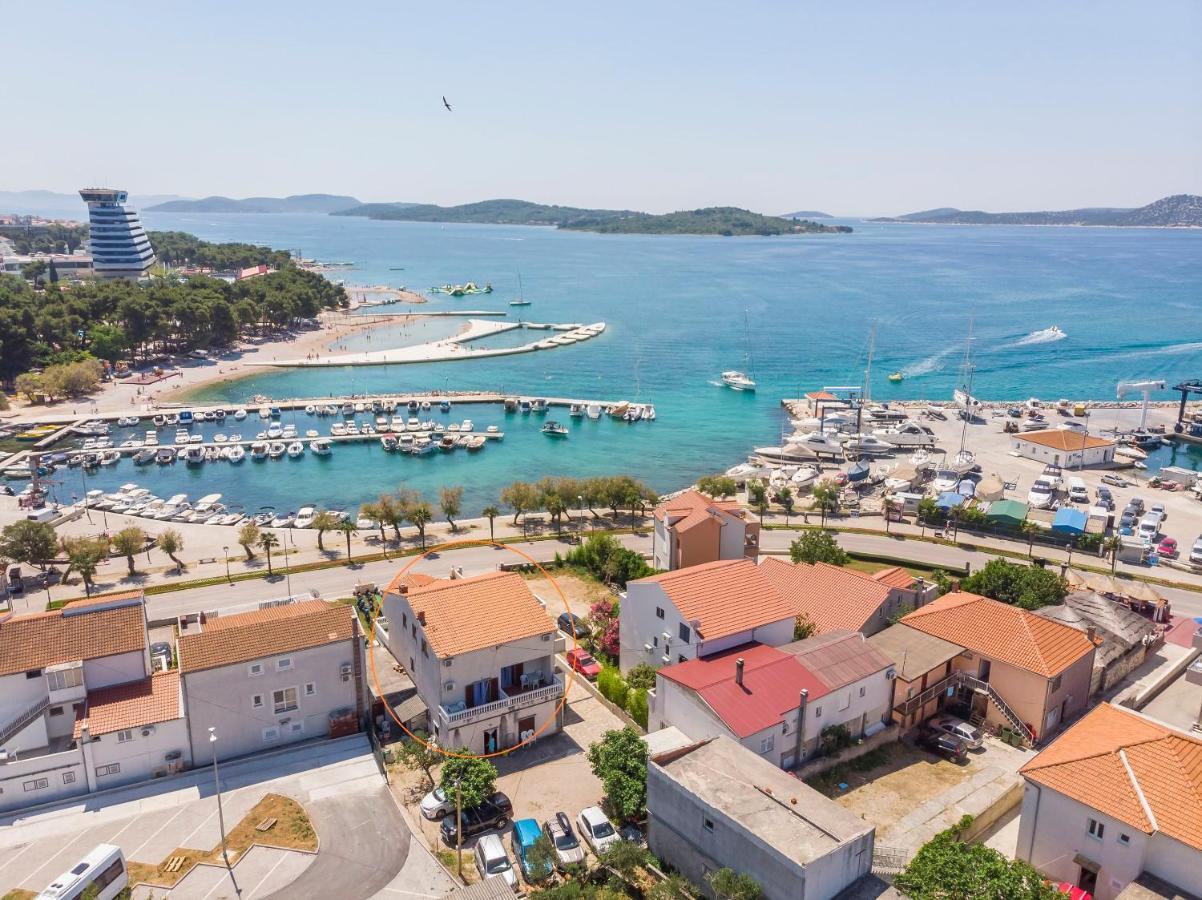 Apartment And Rooms Artina Vodice Exterior photo